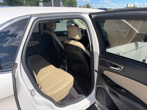 Used 2015 Ford Edge SEL w/ Equipment Group 201A AWD/4WD image 18