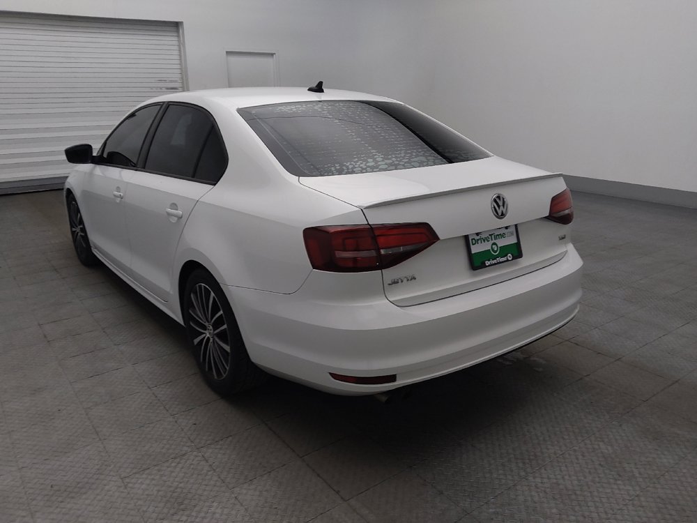 Used 2016 Volkswagen Jetta Sport FWD image 5
