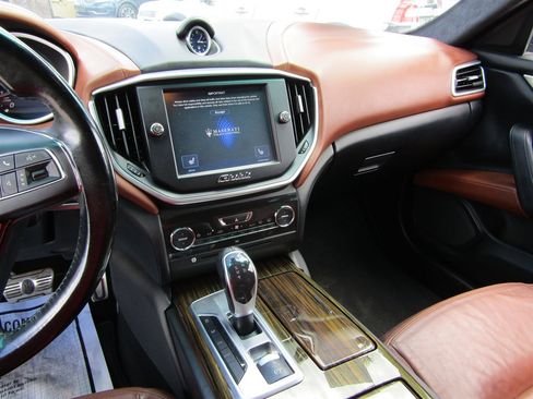 Used 2014 Maserati Ghibli S Q4 image 11