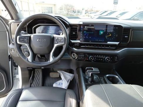 Used 2025 Chevrolet Silverado 1500 LT Trail Boss w/ LT Trail Boss Premium Package image 27