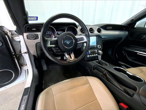 Used 2020 Ford Mustang Premium image 14