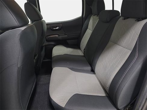 Certified 2023 Toyota Tacoma TRD Off-Road image 11