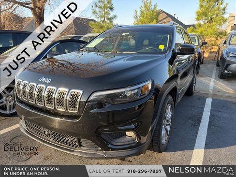 Used 2021 Jeep Cherokee Latitude Plus image 1