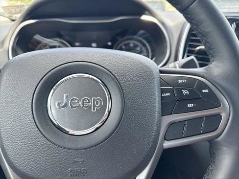 Certified 2019 Jeep Cherokee Limited w/ Luxury Group AWD/4WD image 24