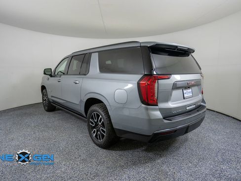 Used 2024 GMC Yukon XL AT4 w/ AT4 Premium Plus Package AWD/4WD image 5