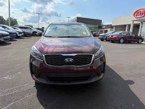 Used 2019 Kia Sorento FWD image 2