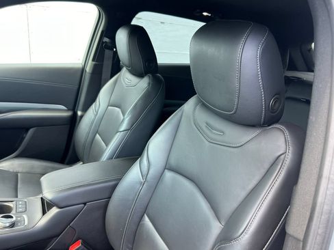Used 2023 Cadillac XT4 Premium Luxury FWD image 10