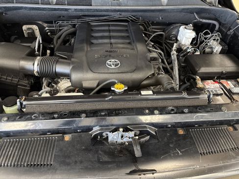 Used 2016 Toyota Tundra SR AWD/4WD image 13