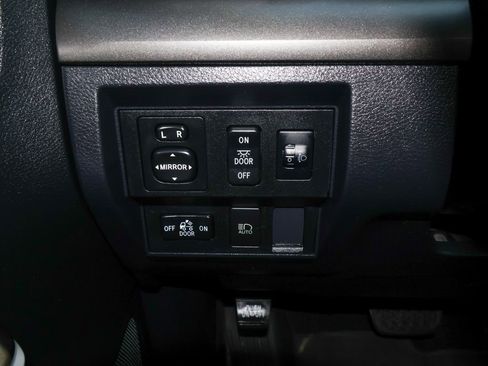 Used 2021 Toyota Tundra SR5 RWD image 23