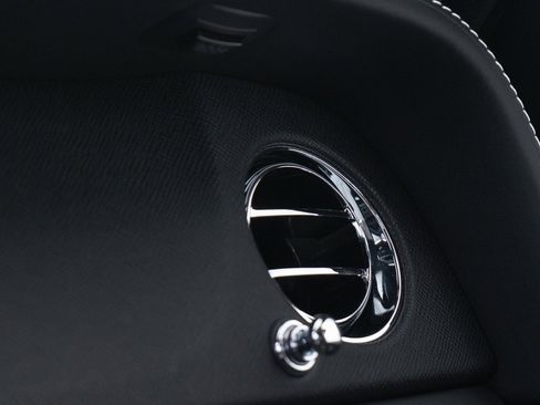 Certified 2024 Rolls-Royce Cullinan image 48