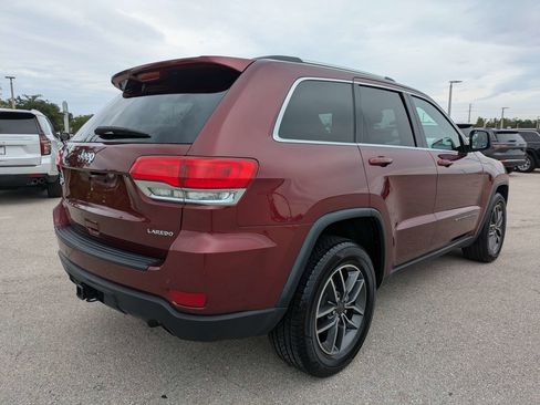 Used 2019 Jeep Grand Cherokee Laredo w/ Laredo X Package AWD/4WD image 5