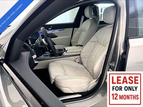 Used 2023 BMW 740i image 35