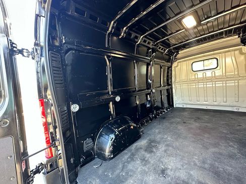 Used 2023 RAM ProMaster 2500 image 29