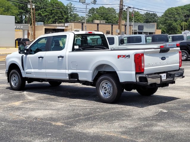 New 2026 Ford F250 XL w/ FX4 Off-Road Package AWD/4WD image 3