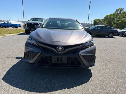 Used 2024 Toyota Camry SE FWD image 8