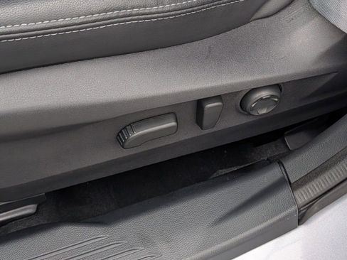 Used 2025 Subaru Outback Touring AWD/4WD image 19