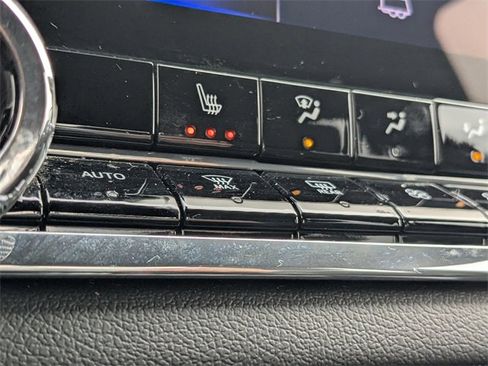 Certified 2023 Chevrolet Colorado LT w/ LT Convenience Package III image 22