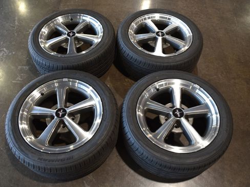Used 2004 Ford Mustang Mach 1 RWD image 48