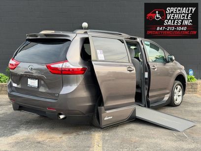 Used 2016 Toyota Sienna LE