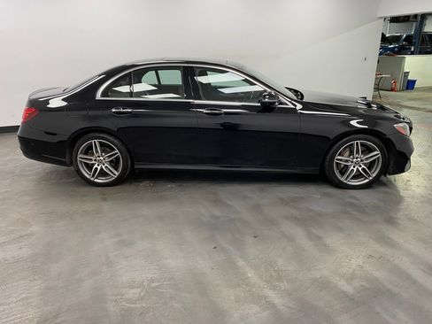 Used 2018 Mercedes-Benz E 300 4MATIC w/ Premium 2 Package image 7