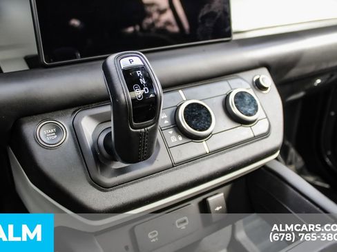 Used 2024 Land Rover Defender 110 X-Dynamic SE image 39