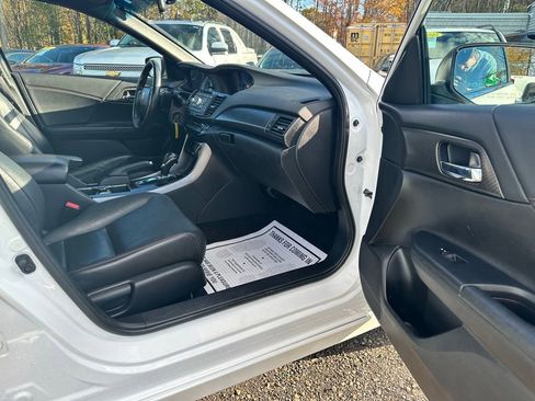 Used 2017 Honda Accord Sport Special Edition image 24