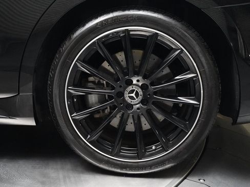 Used 2022 Mercedes-Benz S 500 4MATIC w/ AMG Line Package image 39