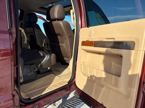 Used 2015 Ford F250 King Ranch w/ King Ranch w/Chrome Package image 50