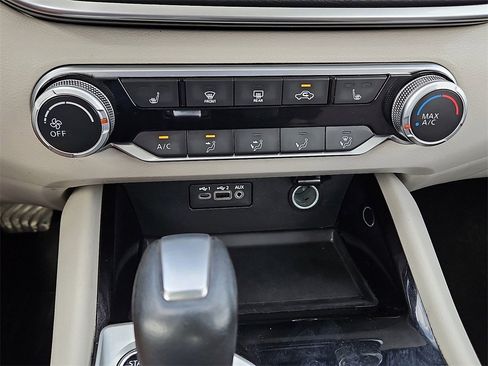 Used 2022 Nissan Altima 2.5 SV w/ SV Premium Package image 27