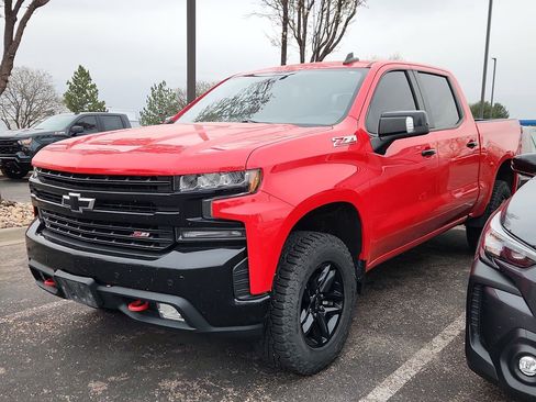 Used 2019 Chevrolet Silverado 1500 LT Trail Boss image 3