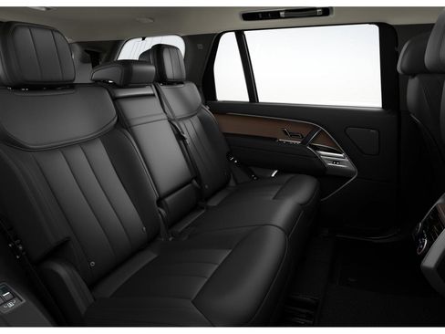 New 2026 Land Rover Range Rover Long Wheelbase SE AWD/4WD image 7