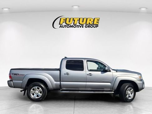 Used 2015 Toyota Tacoma PreRunner w/ TRD Sport Package RWD image 4