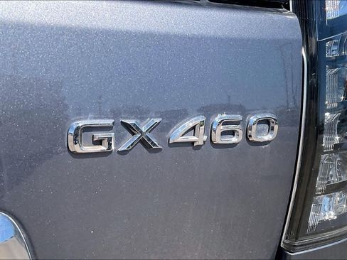 Used 2023 Lexus GX 460 Luxury w/ Sport Design Package AWD/4WD image 30