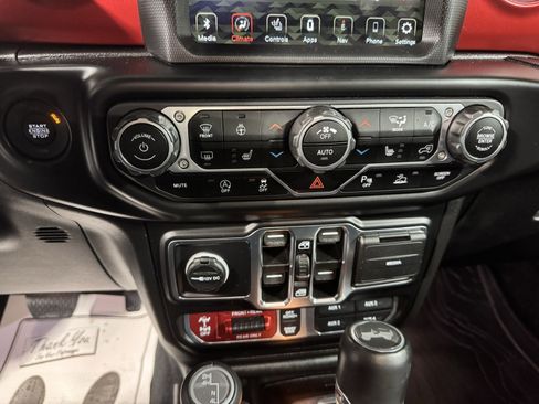 Used 2022 Jeep Wrangler Unlimited Rubicon w/ Steel Bumper Group image 26