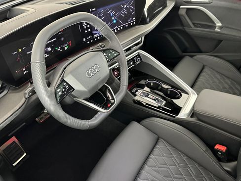 New 2025 Audi SQ5 Premium Plus image 9