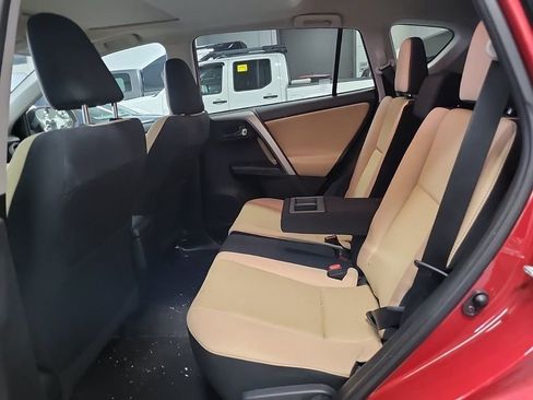 Used 2016 Toyota RAV4 XLE image 5