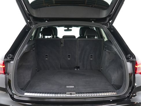 Used 2025 Audi Q3 2.0T Premium image 16