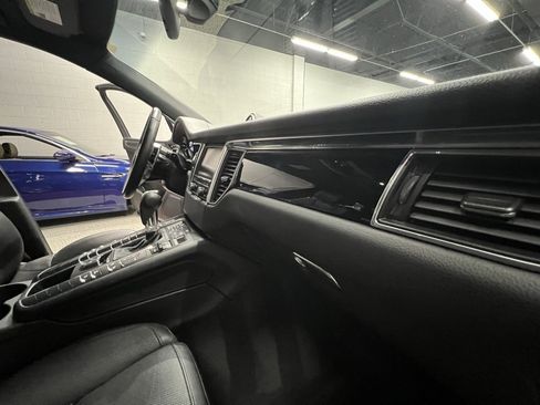 Used 2015 Porsche Macan S image 35