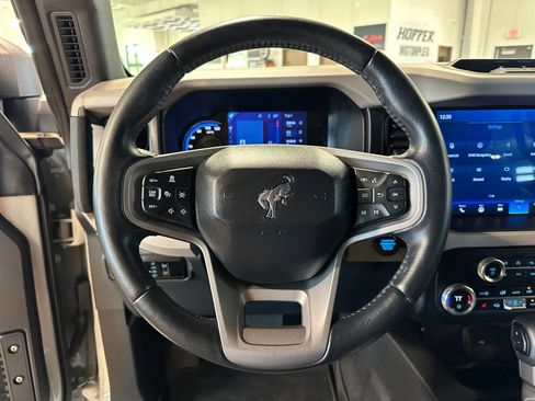 Used 2023 Ford Bronco Wildtrak AWD/4WD image 15