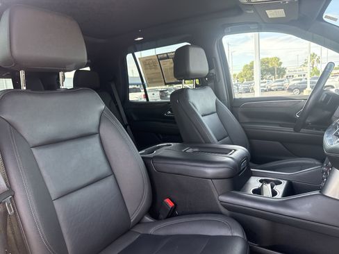 Used 2022 Chevrolet Tahoe LT w/ Luxury Package image 13