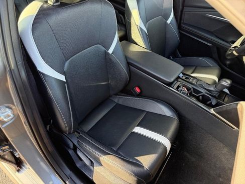 Used 2025 Toyota Camry SE image 11