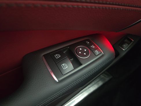 Used 2016 Mercedes-Benz SL 550 image 26