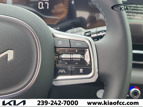 New 2026 Kia Carnival EX FWD image 26