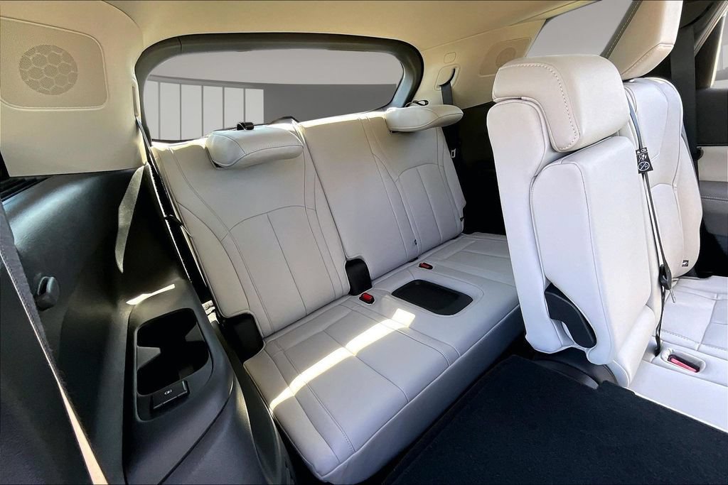 Used 2026 INFINITI QX60 Luxe w/ Cargo Package FWD image 30