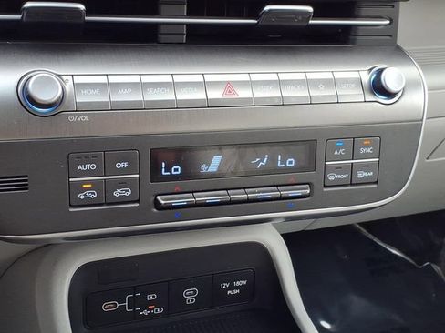 Used 2024 Hyundai Kona SEL AWD/4WD image 24