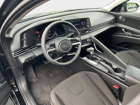 Used 2023 Hyundai Elantra SEL FWD image 13
