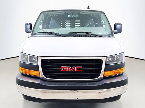 Used 2024 GMC Savana 2500 w/ Driver Convenience Package RWD image 2