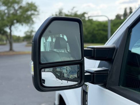 Used 2017 Ford F250 XL w/ Power Equipment Group AWD/4WD image 40