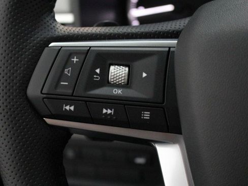 New 2026 Mitsubishi Outlander SE image 9