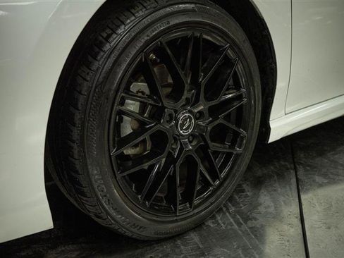 Used 2020 Toyota Camry XSE image 3